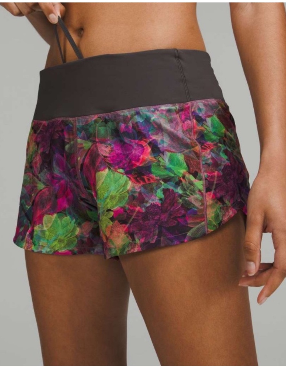 Lululemon Vivid Floral Tone/Graphite Gray Athletic Lined Speed Up Shorts Sz. 10